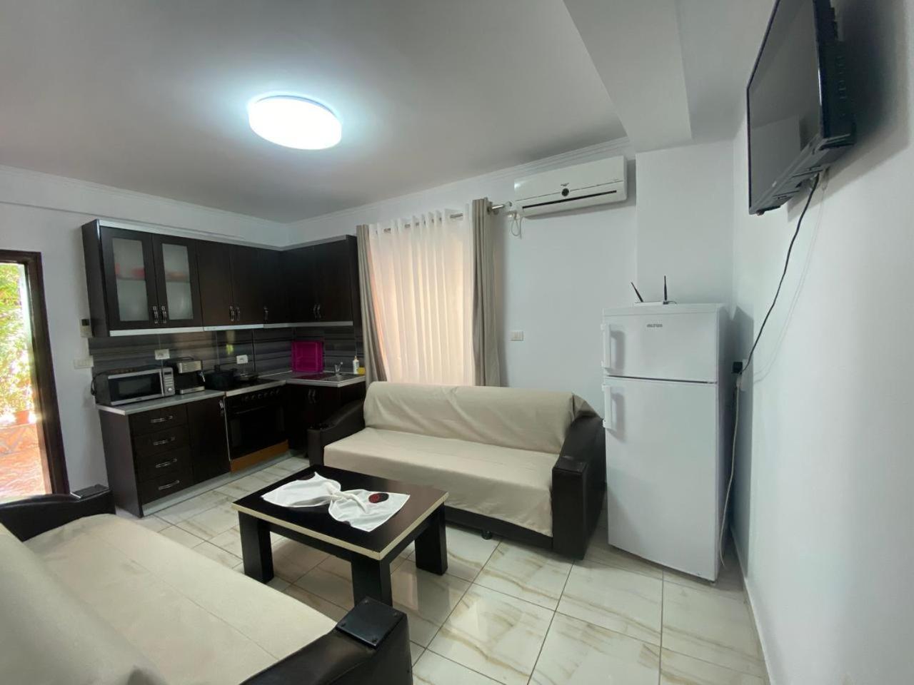 Olive Tree Apartment Sarandë エクステリア 写真