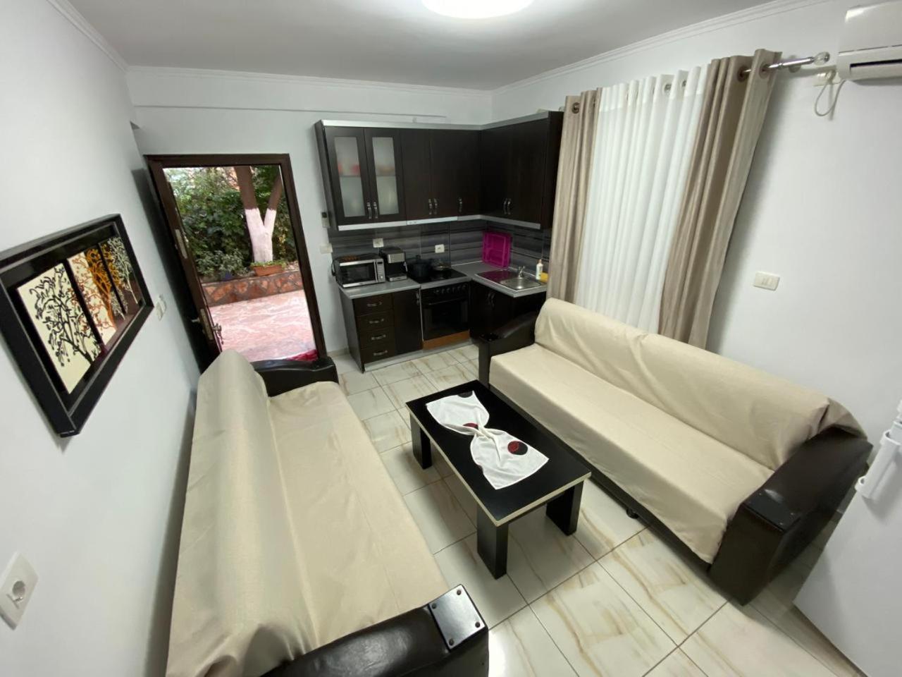 Olive Tree Apartment Sarandë エクステリア 写真