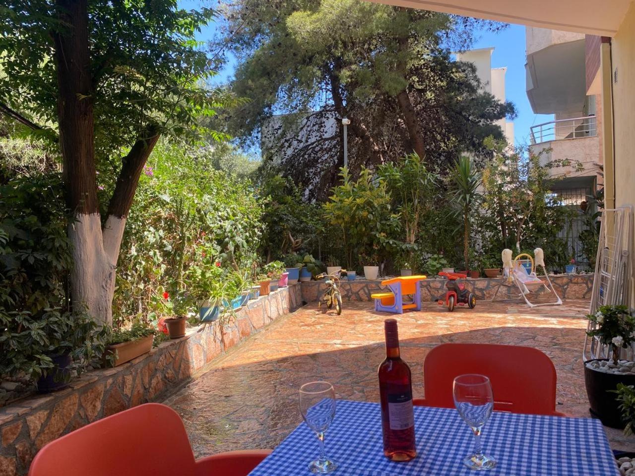Olive Tree Apartment Sarandë エクステリア 写真