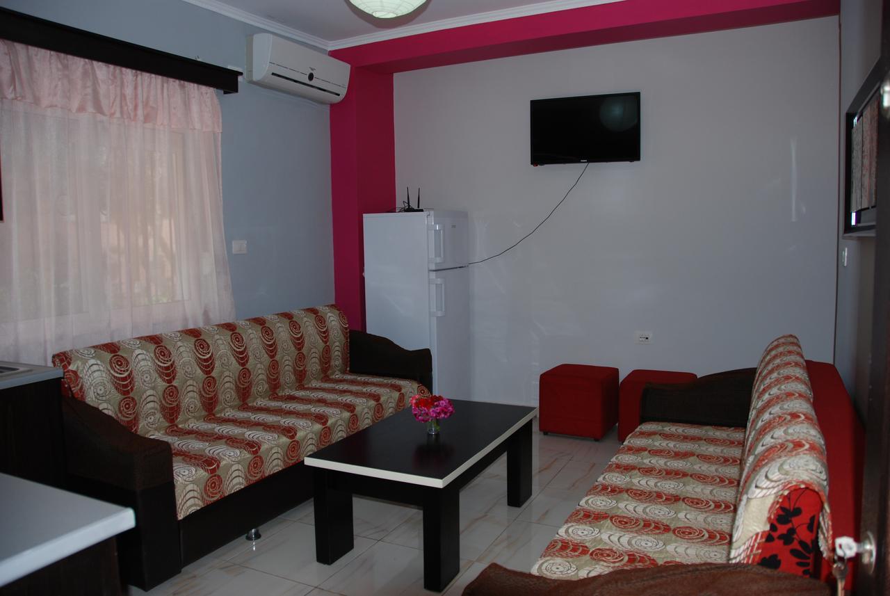 Olive Tree Apartment Sarandë エクステリア 写真