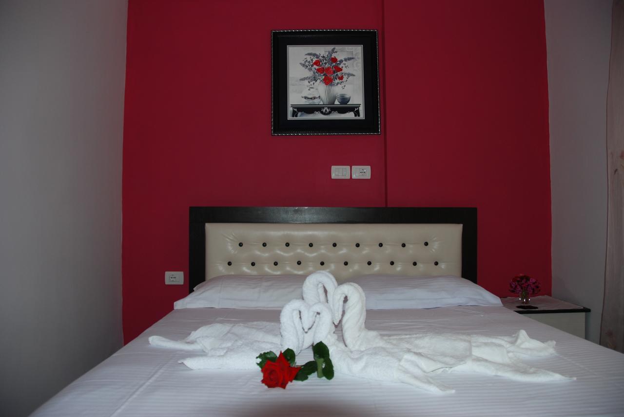 Olive Tree Apartment Sarandë エクステリア 写真
