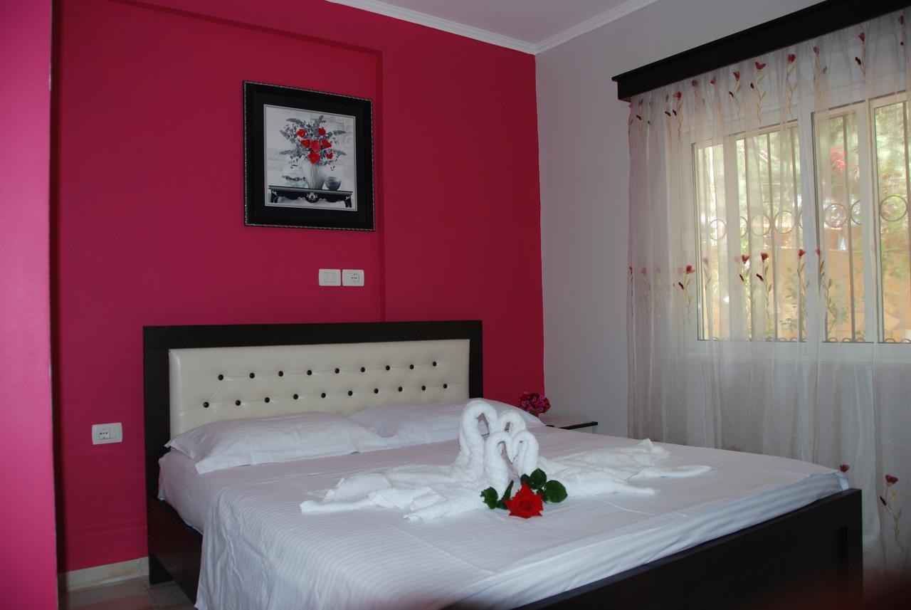 Olive Tree Apartment Sarandë エクステリア 写真